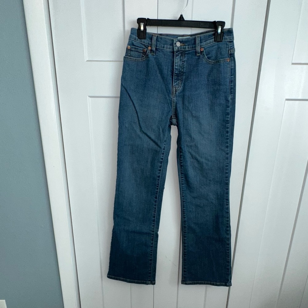 Levi's Perfectly Slimming Boot Cut 512 Jean - size 10m